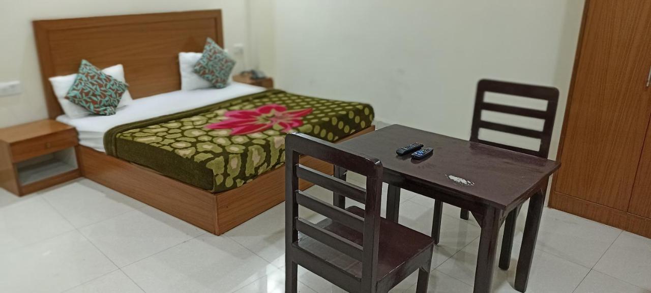 Hotel Star Light Nowe Delhi Zewnętrze zdjęcie